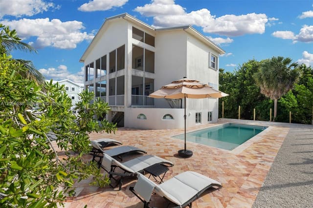 209 Corsair Road, Plantation Island, Duck Key, FL