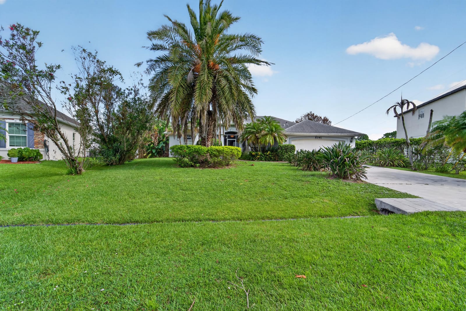 5341 NW ALAM Circle — photo 4