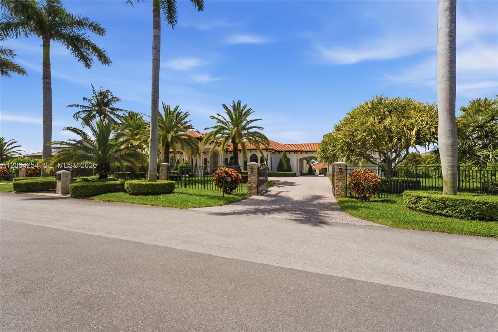 10181 NW 131st Street, Hialeah Gardens, FL 33018 photo 2