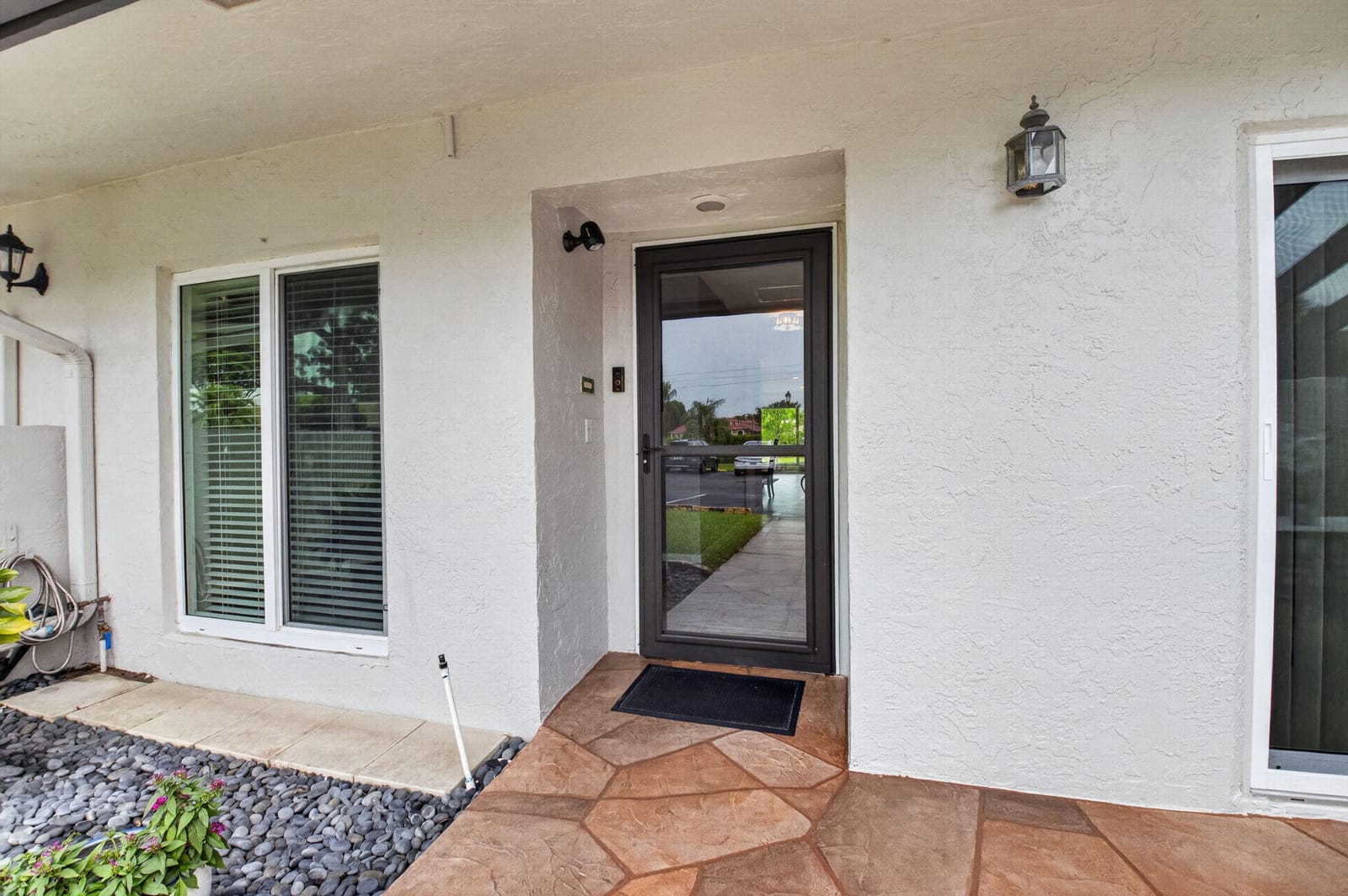 5810 ARECA PALM B — photo 4