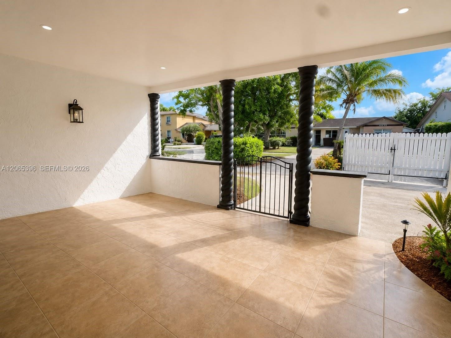 19631 NW 57th Place, Hialeah, FL 33015 photo 15