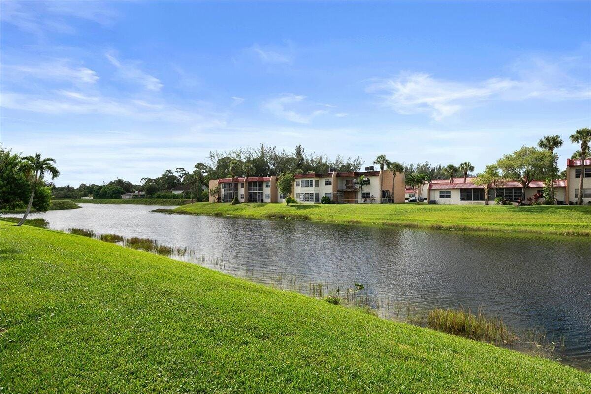 154 Lake Barbara Drive, West Palm Beach, FL 33411 photo 17