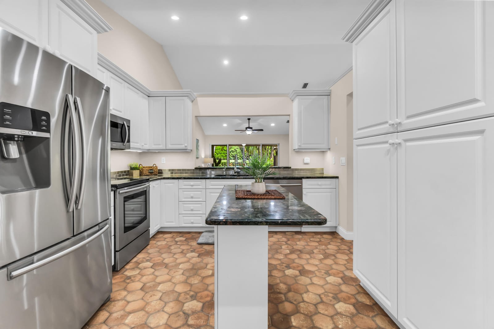 7943 Lake Sands Drive — photo 9