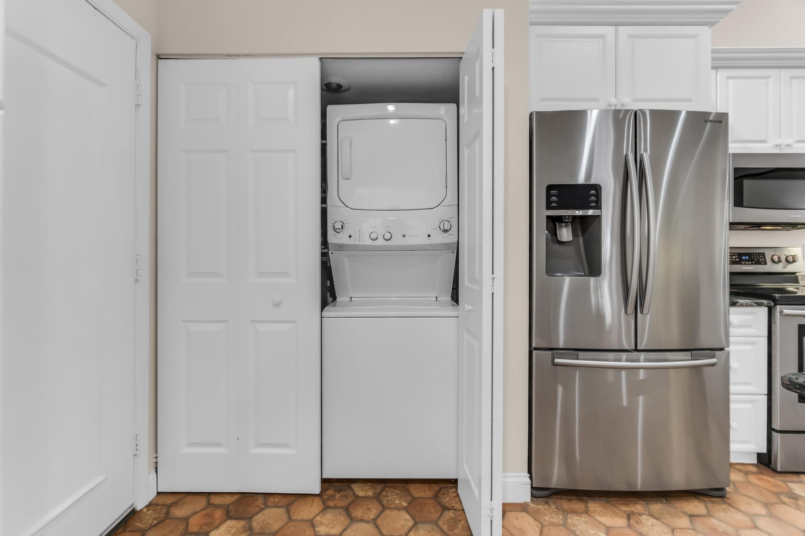 7943 Lake Sands Drive — photo 10