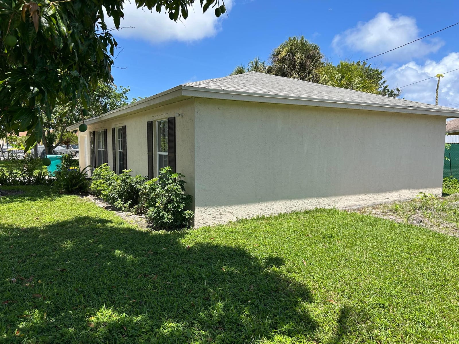 806 NW 1ST Street — photo 1
