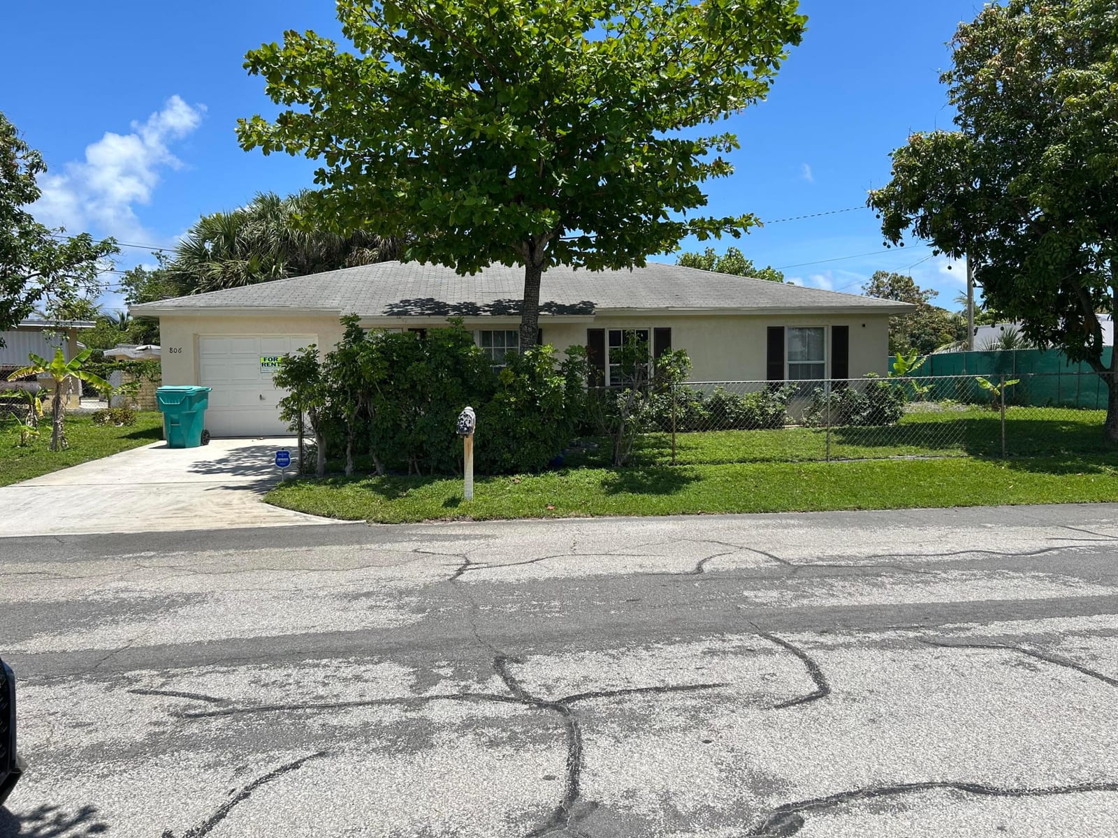 806 NW 1ST Street — photo 3