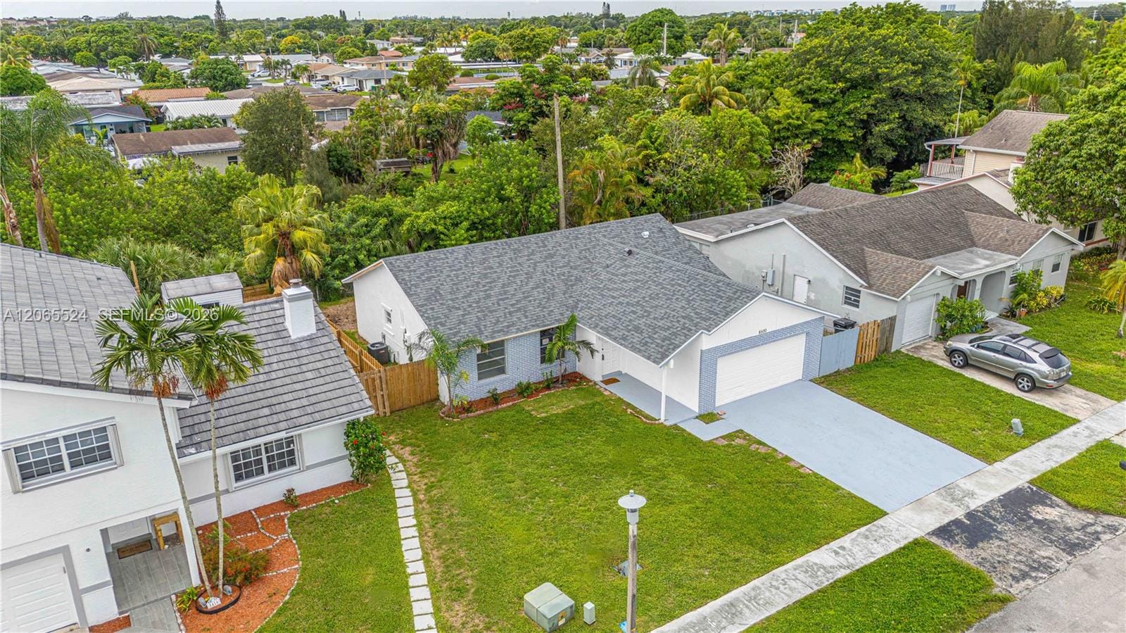 8500 SW 20th Street — photo 2