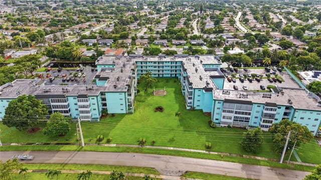 4141 NW 44th Avenue 217, Lauderdale Lakes, FL 33319