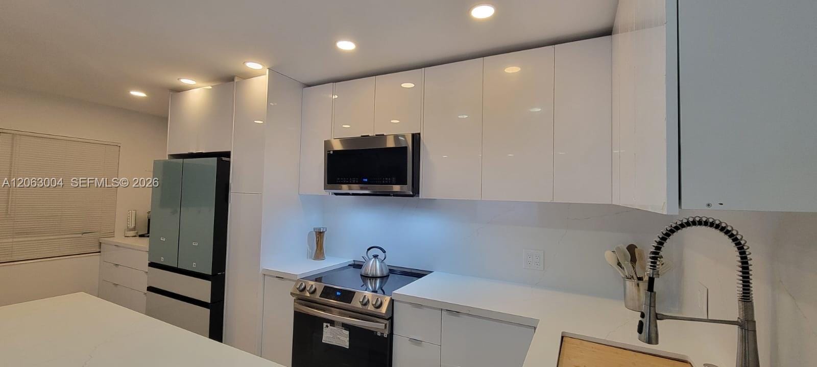 222 N Oakridge N 222, Deerfield Beach, FL 33442 photo 7