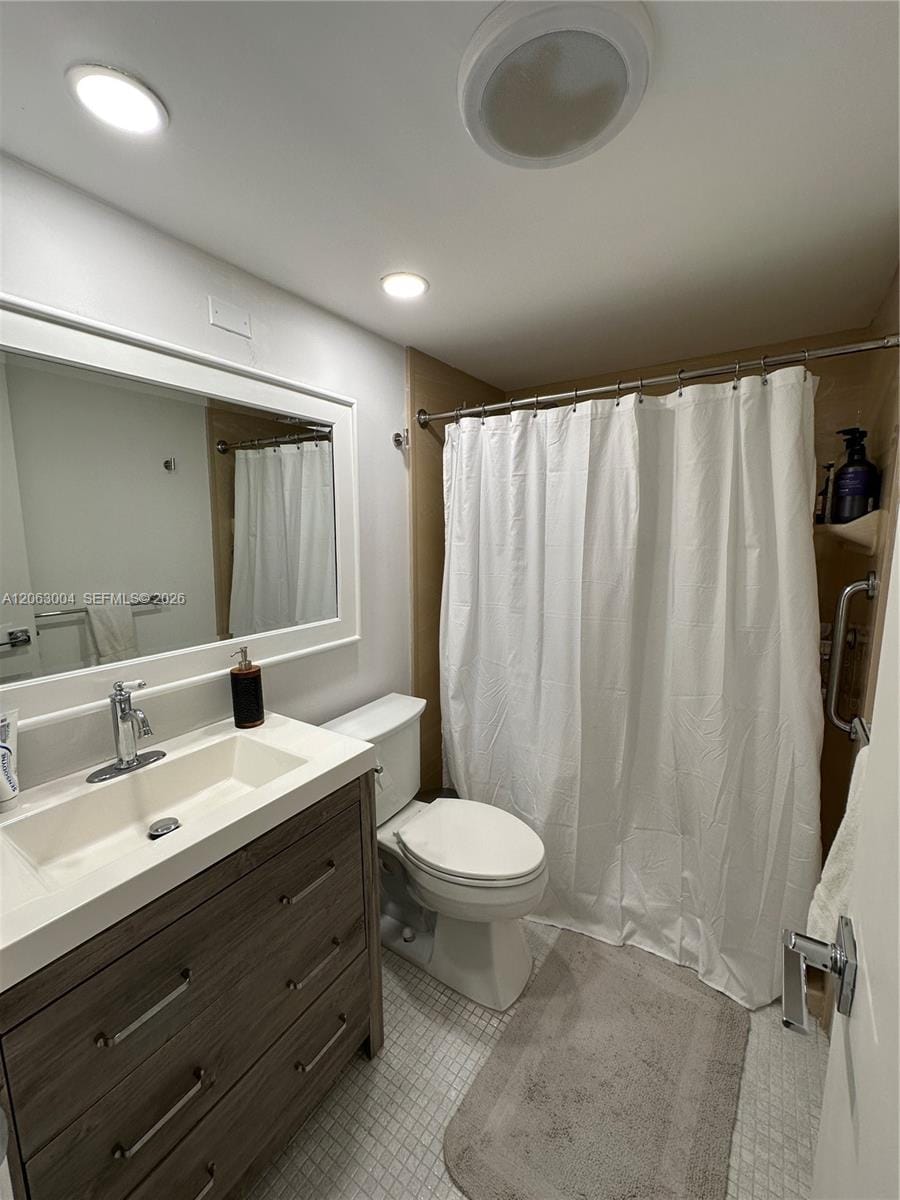 222 N Oakridge N 222, Deerfield Beach, FL 33442 photo 8