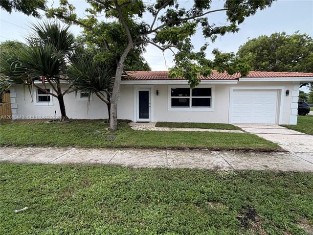 110 NE 17th Court, Kendall Green, Pompano Beach, FL