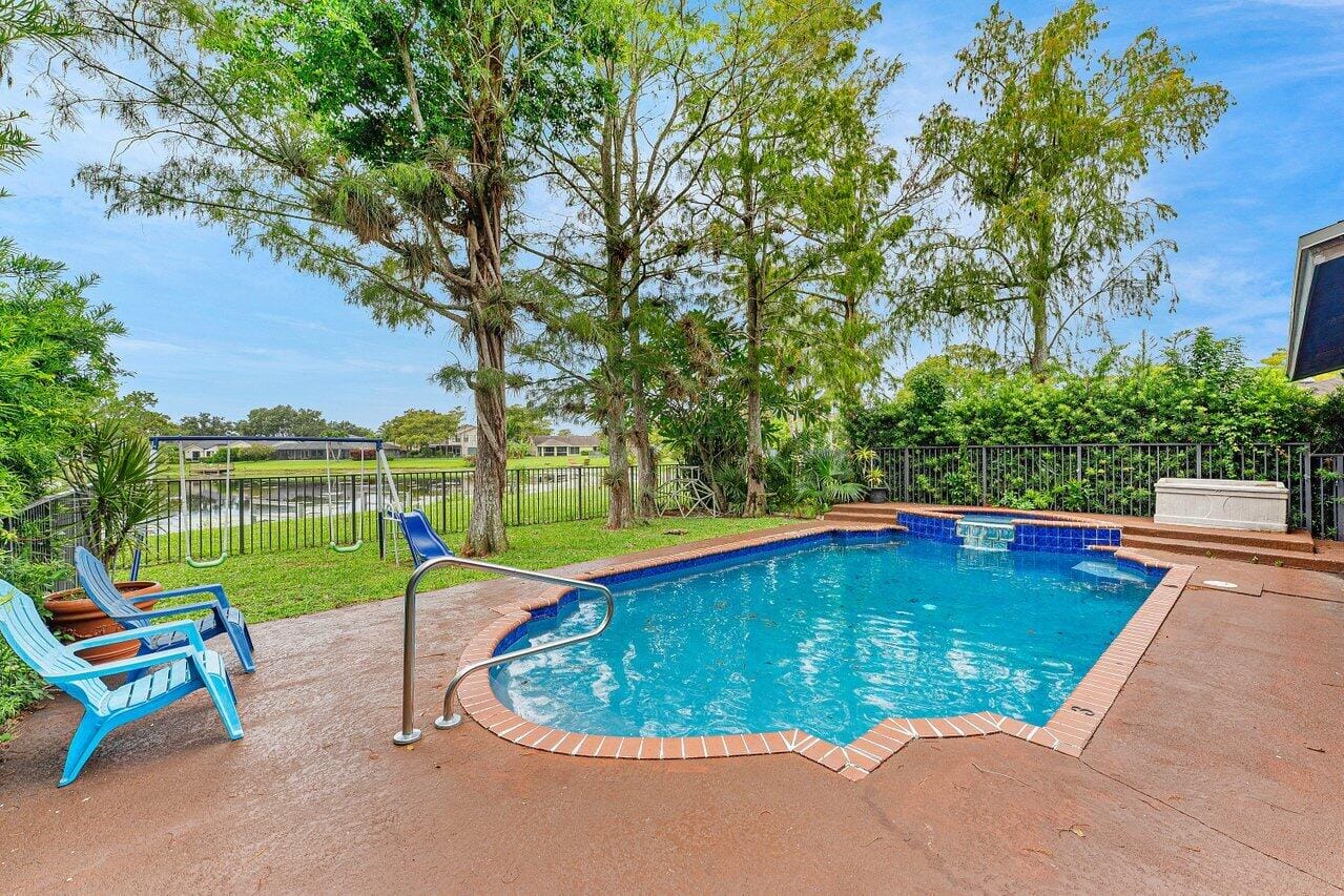 1726 TREEHAVEN Court — photo 2