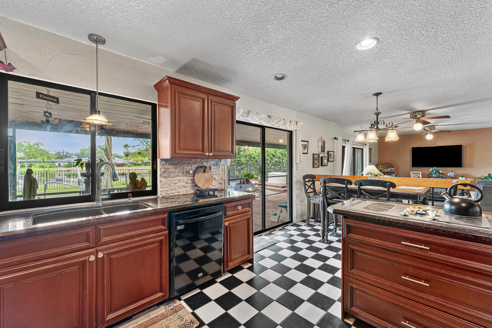 1726 TREEHAVEN Court — photo 4