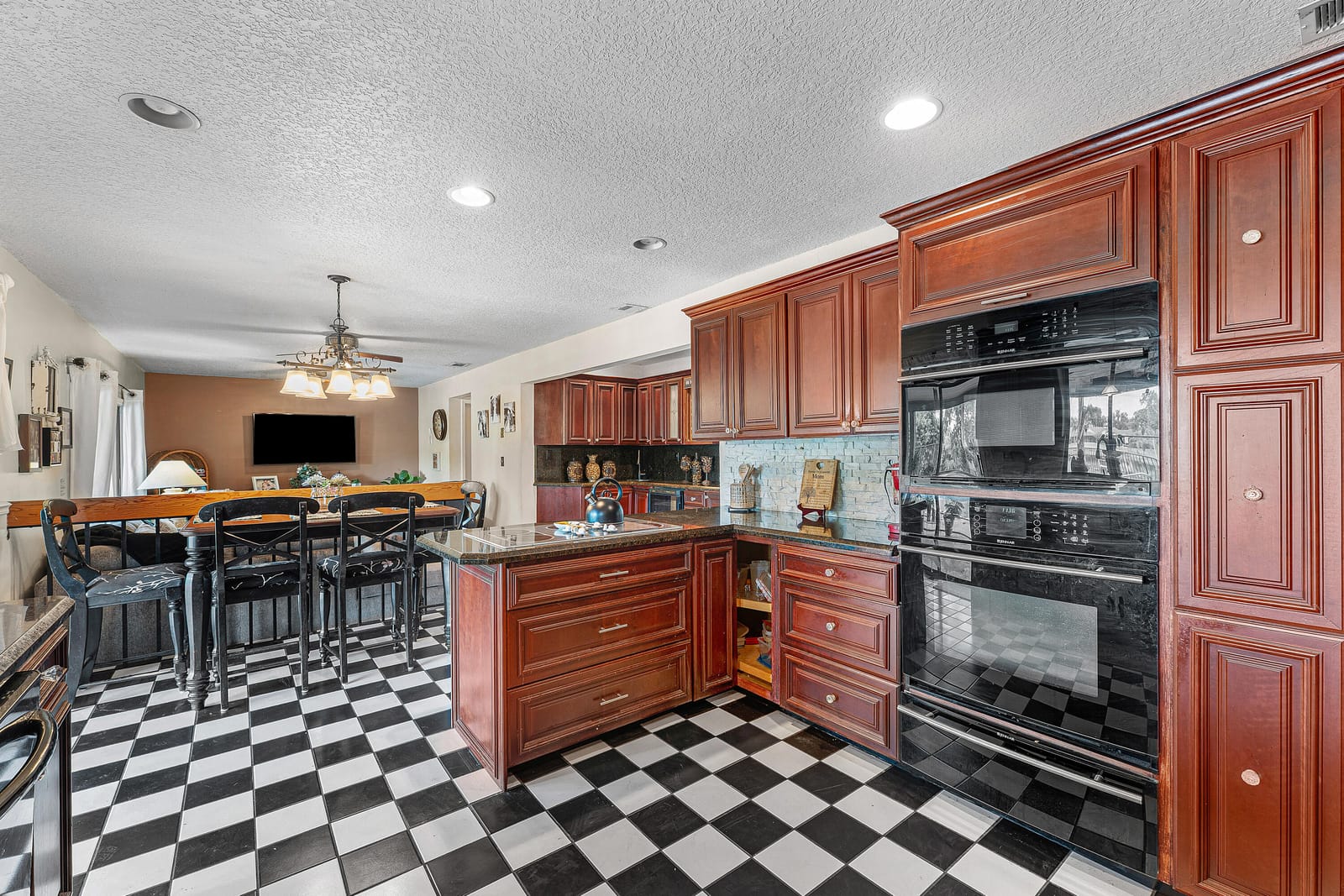 1726 TREEHAVEN Court — photo 5