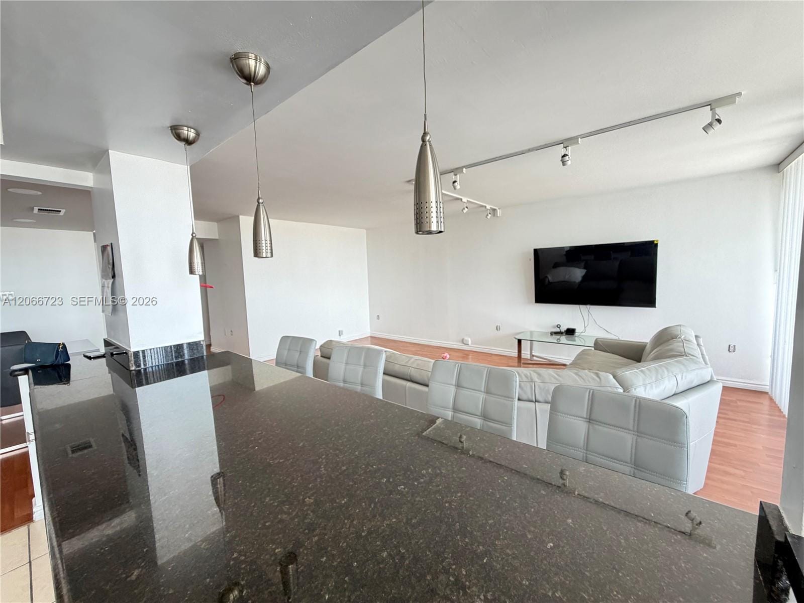 18031 Biscayne Boulevard 601 — photo 3