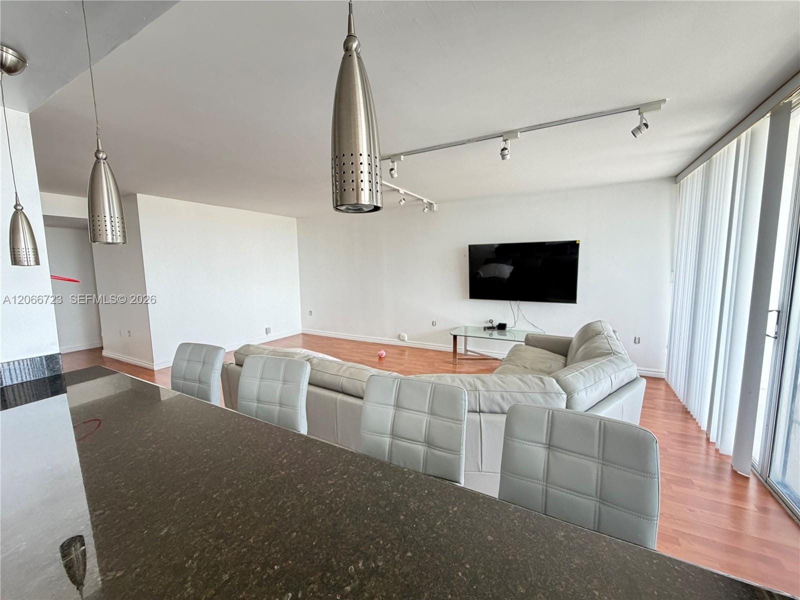 18031 Biscayne Boulevard 601 — photo 4