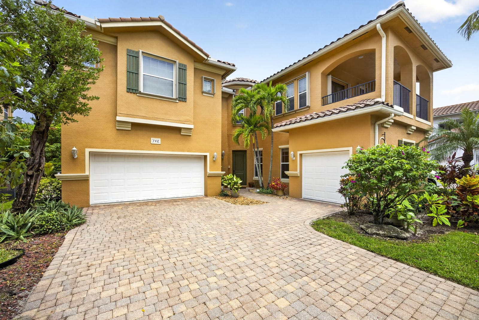742 Cresta Circle — photo 2