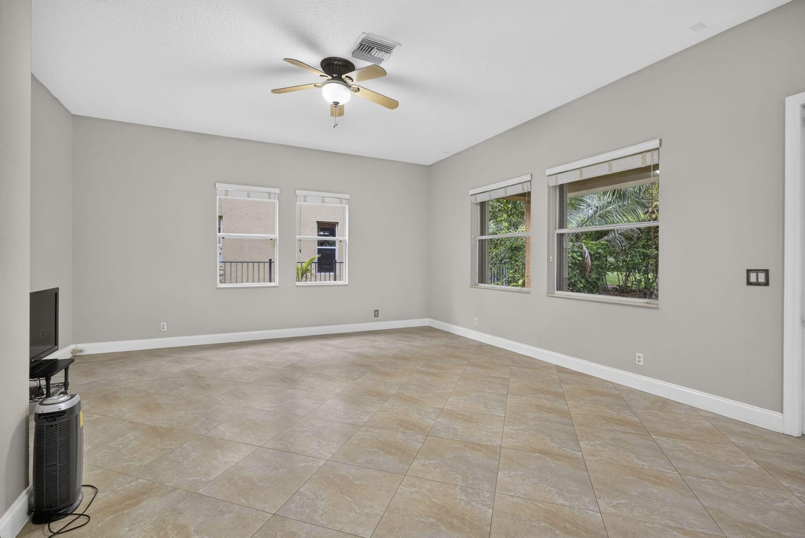 742 Cresta Circle, West Palm Beach, FL 33413 photo 16
