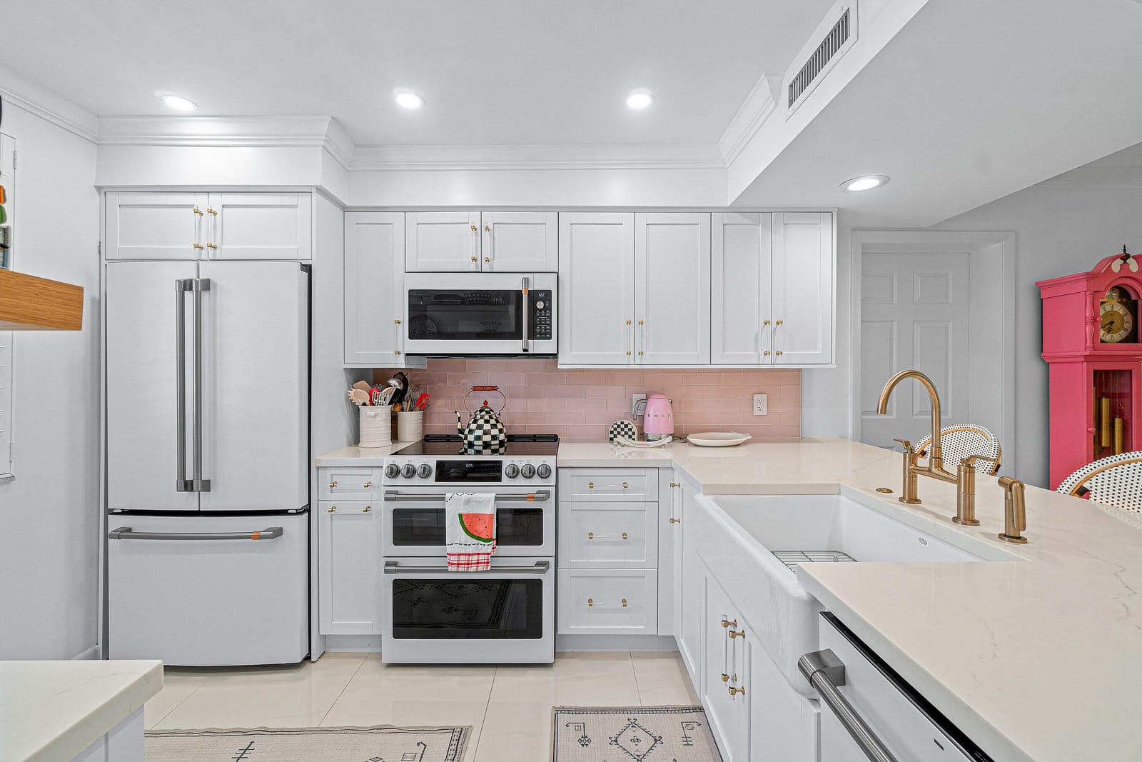 6169 Balboa Circle 202 — photo 5