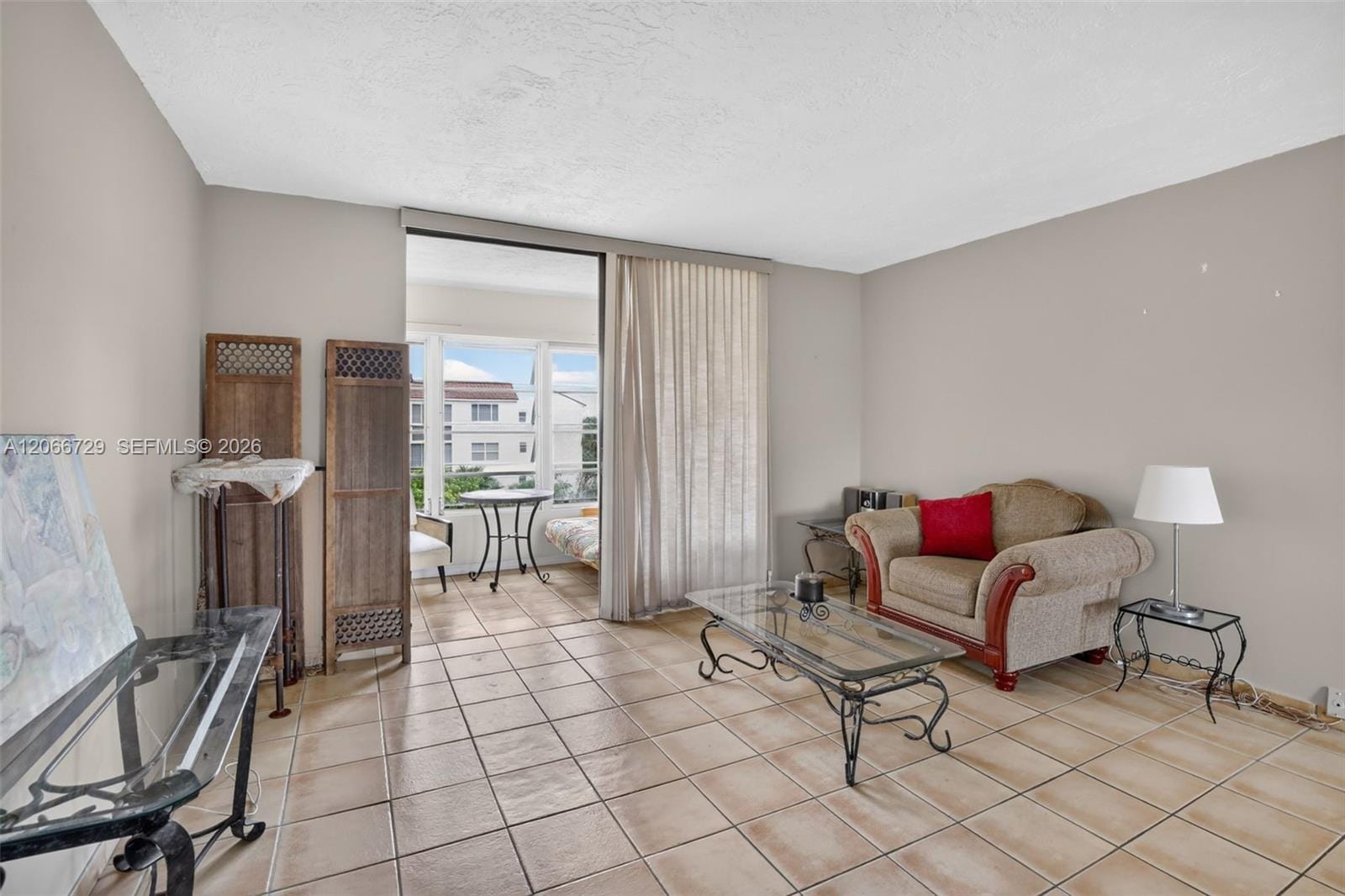 2811 Somerset Drive 405 — photo 4