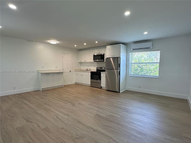 1413 N Dixie Highway 5, Fort Lauderdale, FL 33304