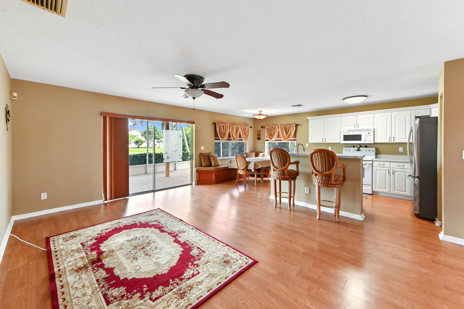 6205 Lansdowne Circle — photo 2