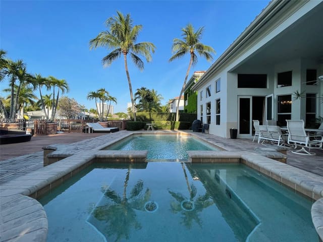 891 Captiva Drive, Hollywood, FL 33019