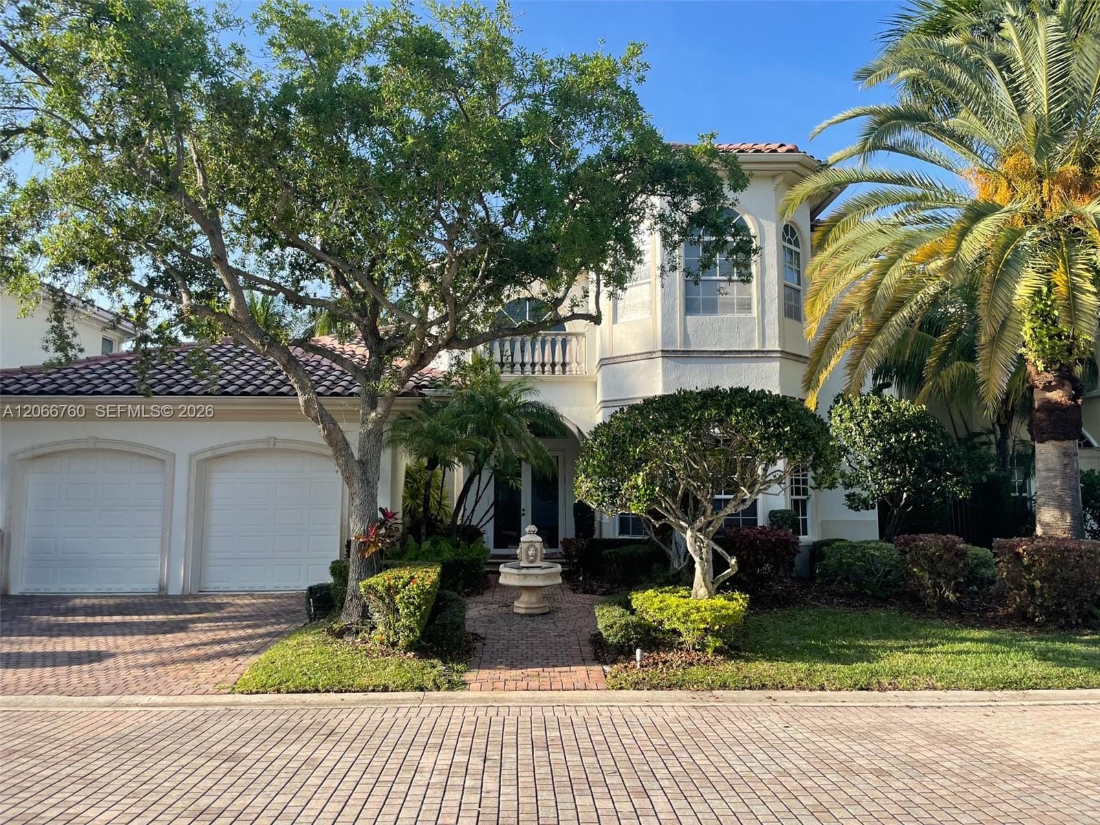 891 Captiva Drive — photo 2
