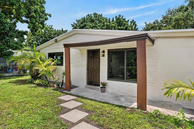 5626 Raleigh Street, Hollywood, FL 33021