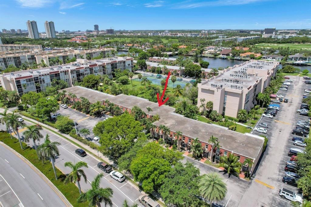 1001 THREE ISLANDS Boulevard 36 — photo 3