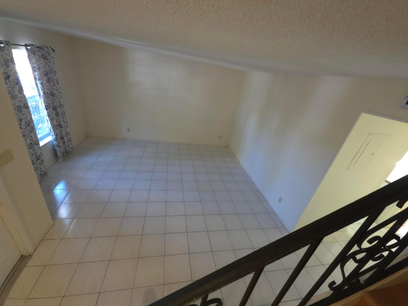 1001 THREE ISLANDS Boulevard 36 — photo 8