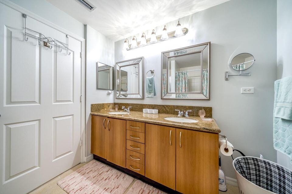 250 NE 3rd Avenue 1502 — photo 10