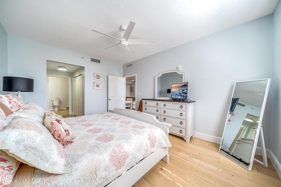 250 NE 3rd Avenue 1502 — photo 11
