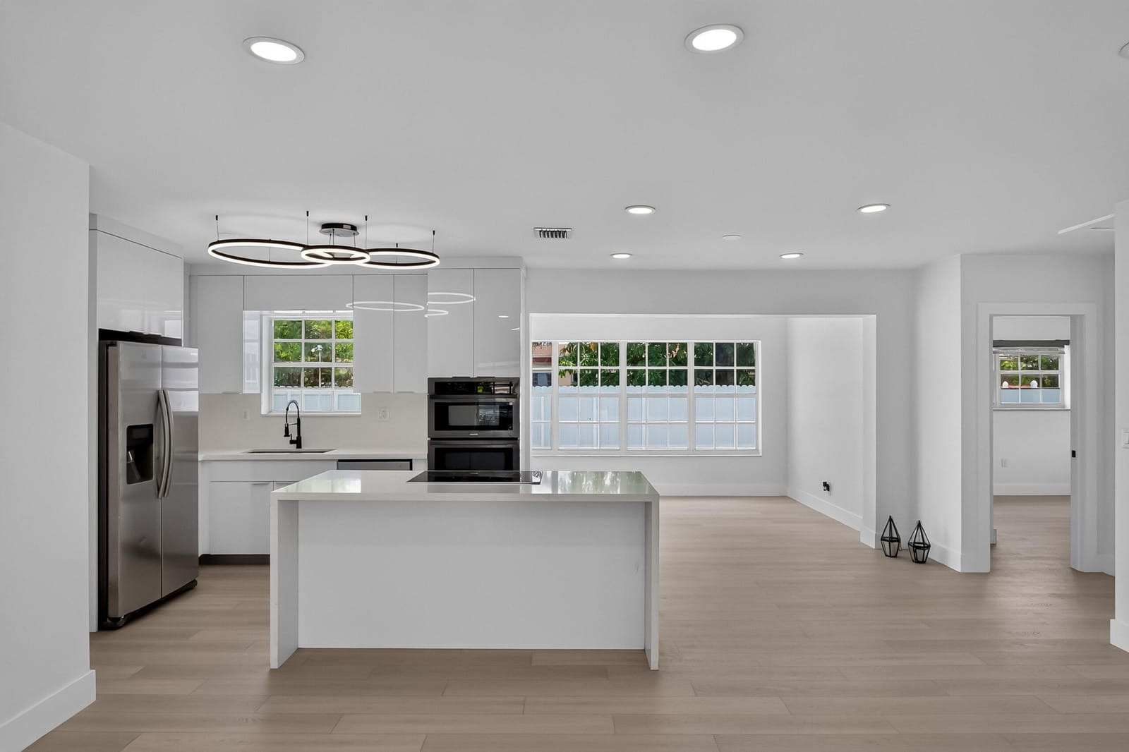 2701 DE SOTO Drive — photo 2