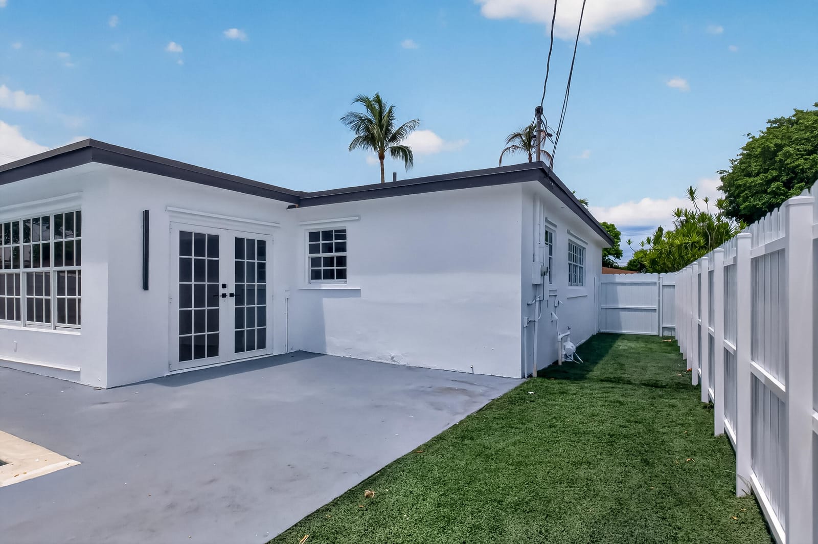 2701 DE SOTO Drive — photo 9