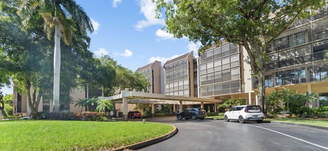 2800 N 46TH Avenue A404, Hollywood, FL 33021