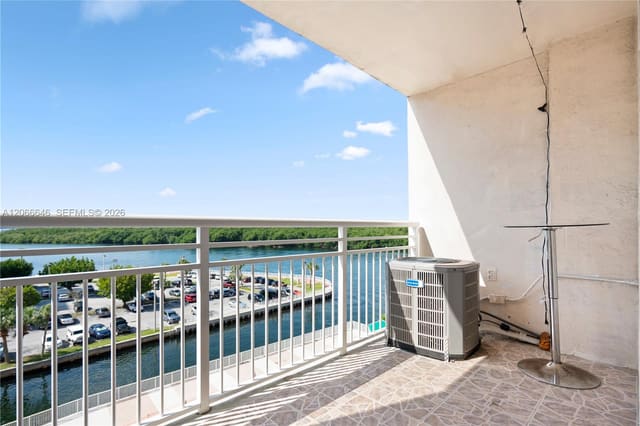 400 Kings Point Drive 606, Sunny Isles Beach, FL 33160