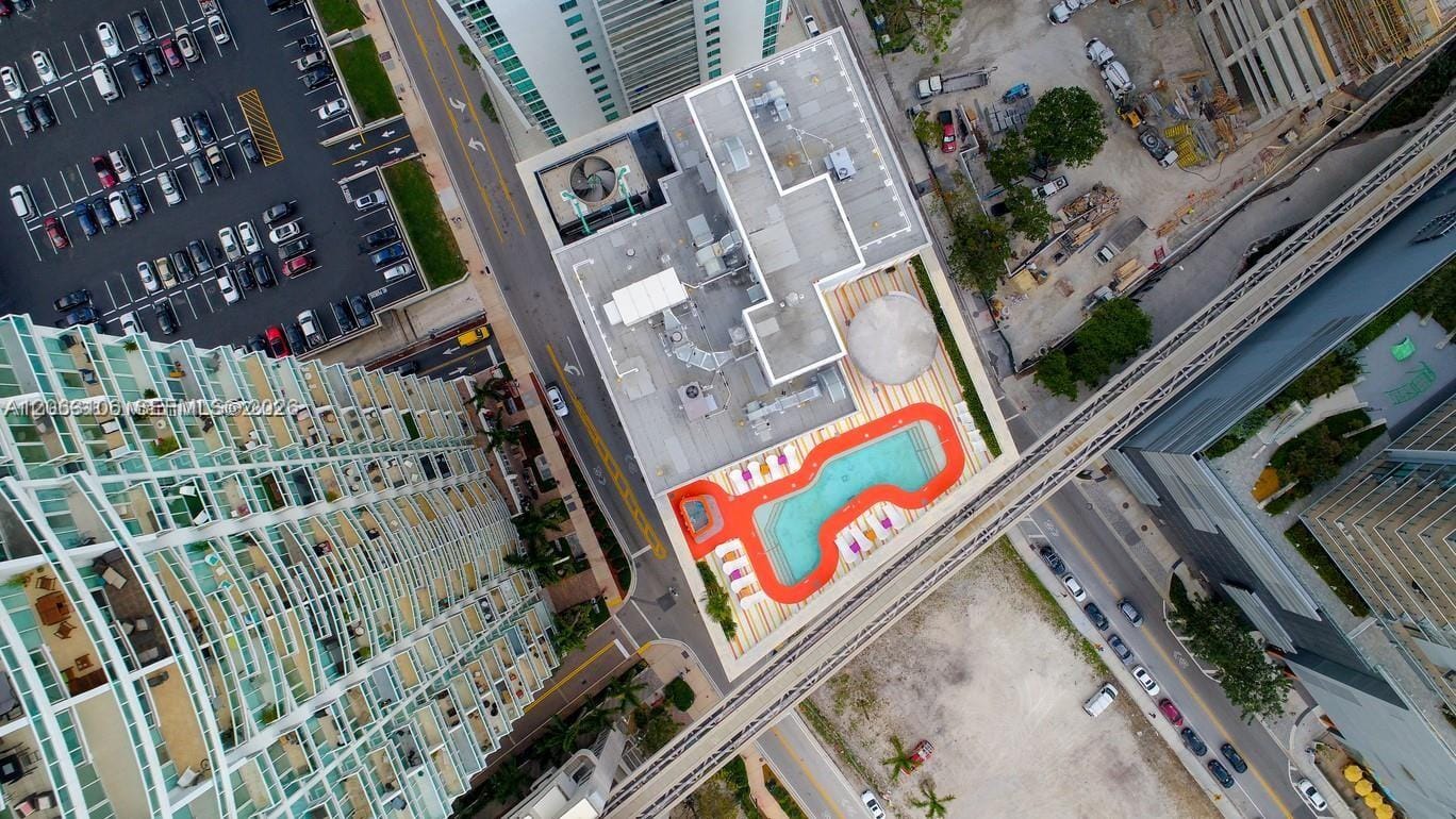 31 SE 6th Street 406, Miami, FL 33131 photo 10
