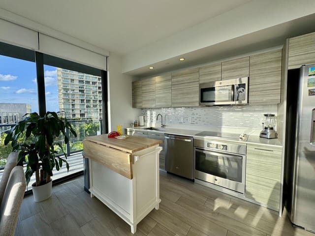 121 NE 34th Street 1116, Miami, FL 33137