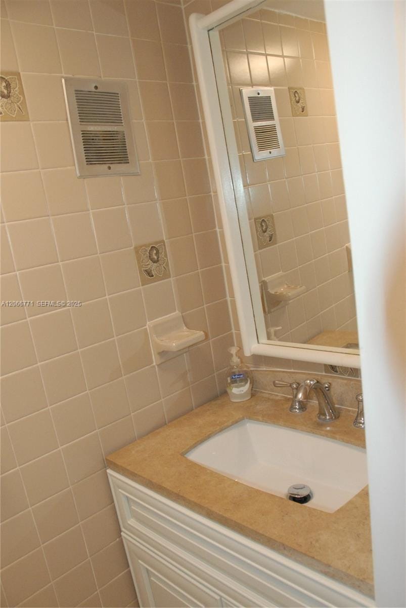 10907 N Kendall Drive 416 — photo 4