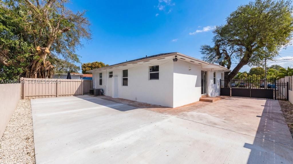 3072 NW 14th Street REAR, Miami, FL 33125 photo 17