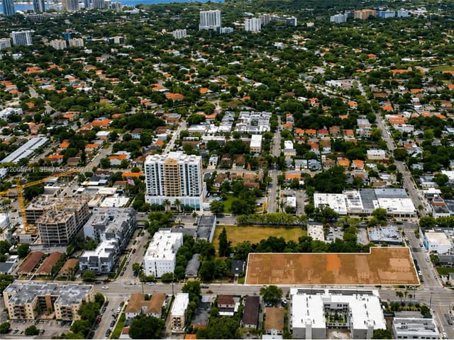 938 SW 7th Street, Miami, FL 33130