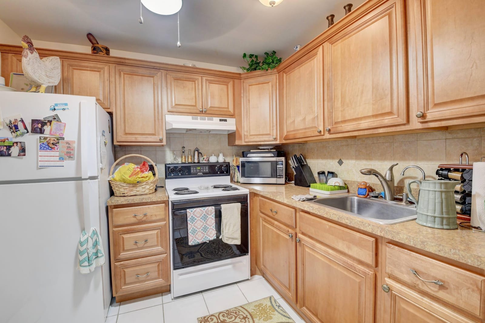 450 Brittany Drive — photo 4