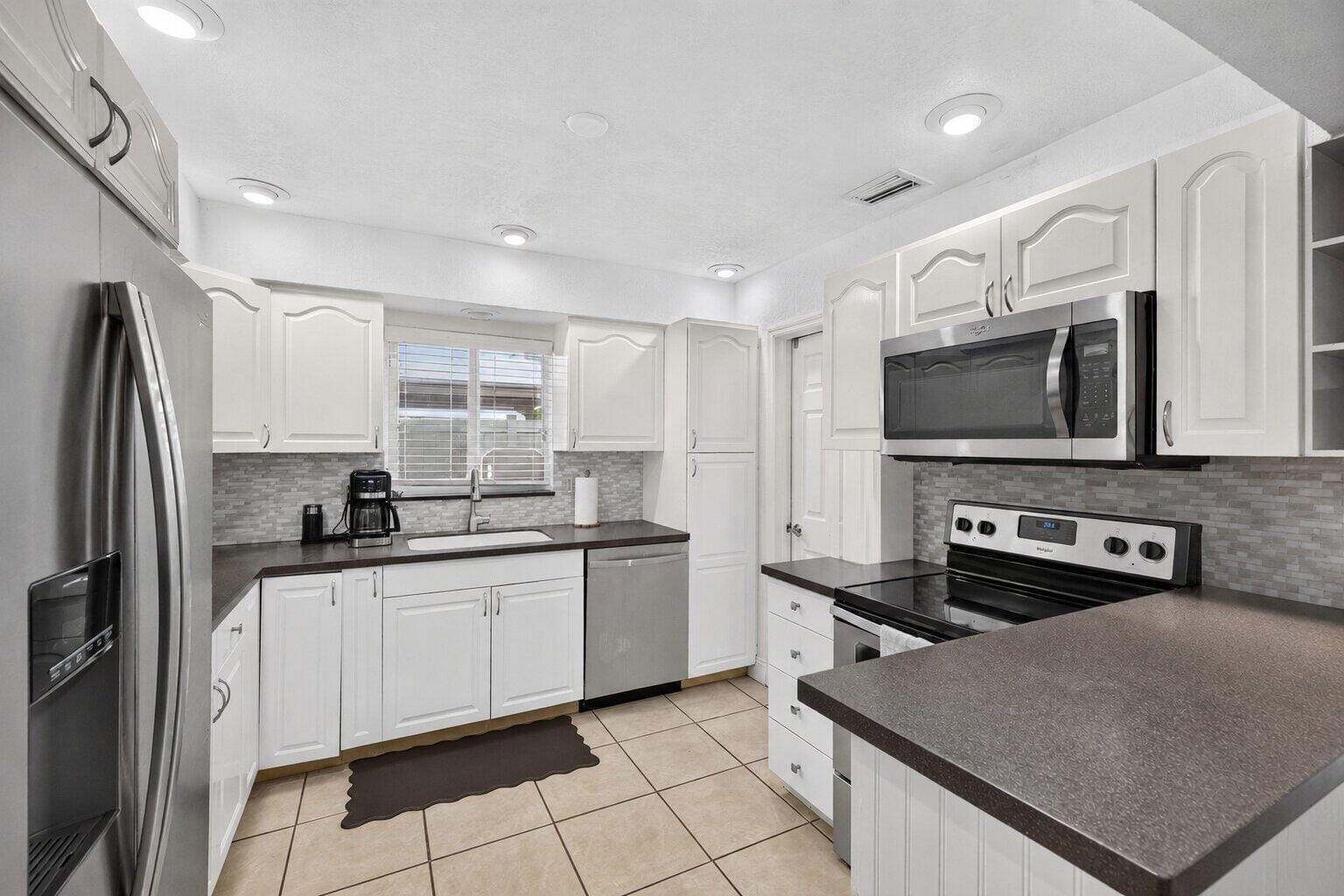 4031 NE 15TH Avenue, Oakland Park, FL 33334 photo 14