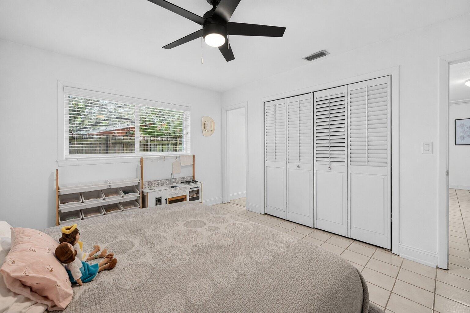 4031 NE 15TH Avenue, Oakland Park, FL 33334 photo 22