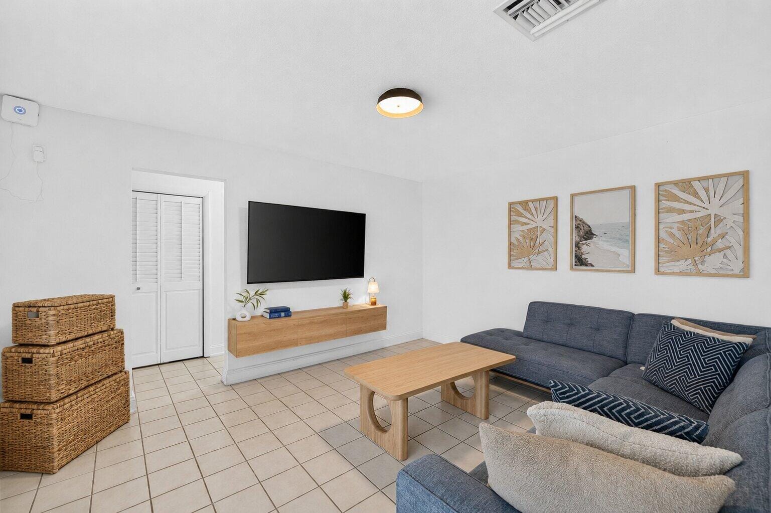 4031 NE 15TH Avenue — photo 9