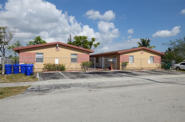 2451 NW 13th Court 4, Fort Lauderdale, FL 33311
