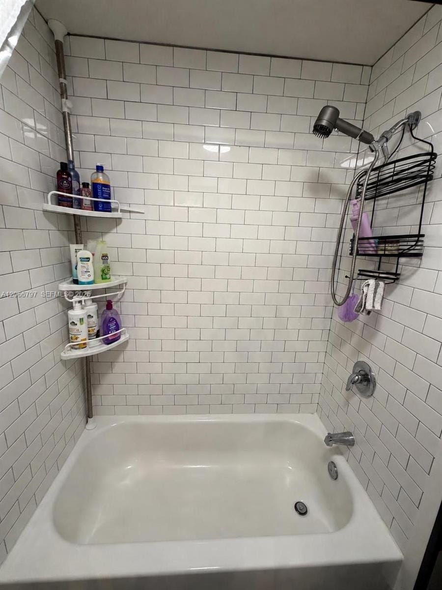 6960 SW 39th Street E102, Davie, FL 33314 photo 14