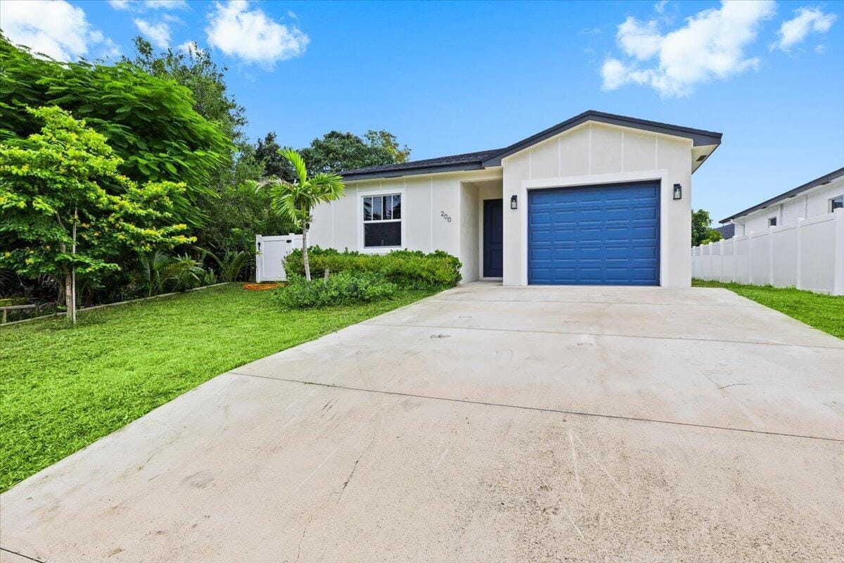 200 Marie Drive — photo 4