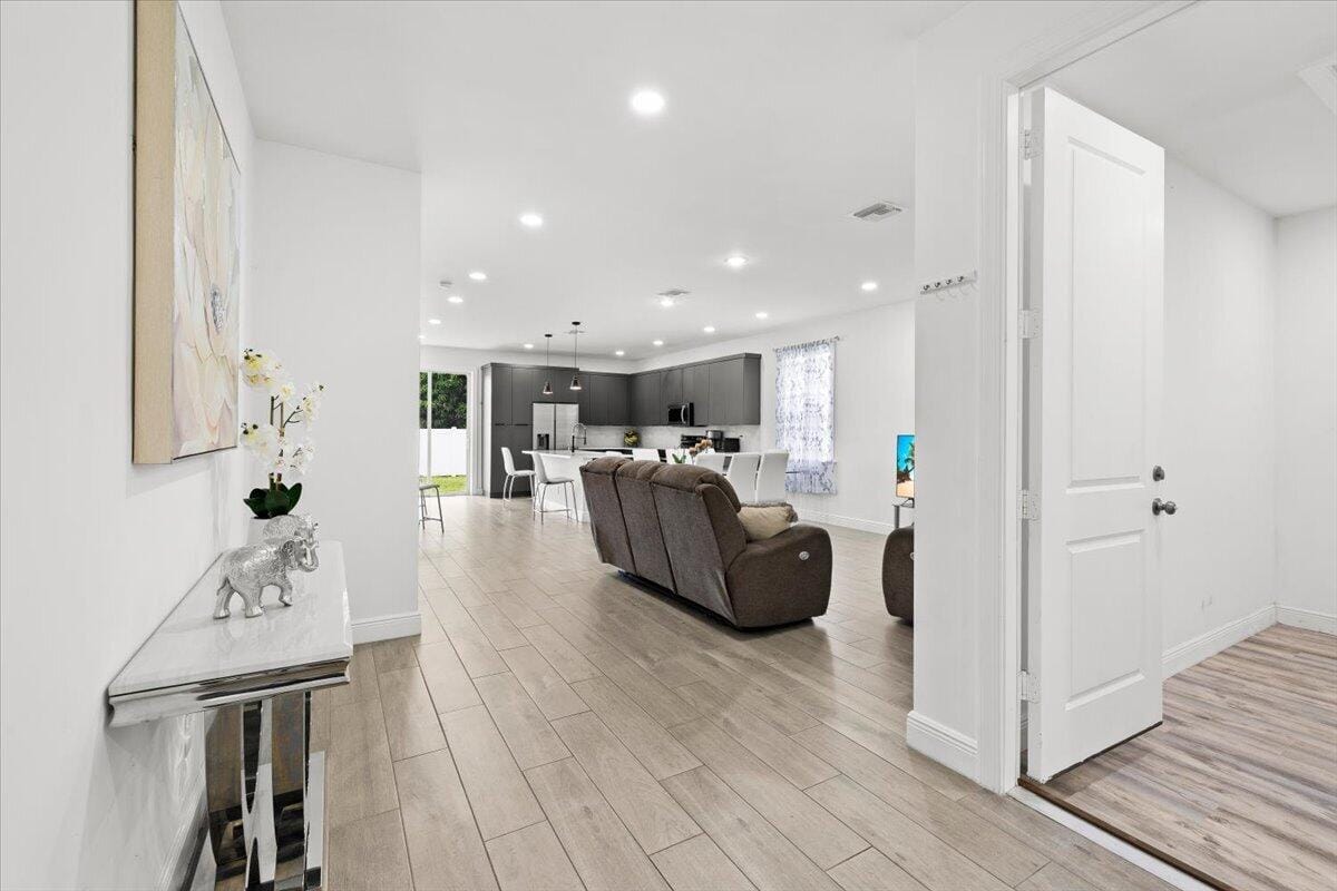 200 Marie Drive — photo 7